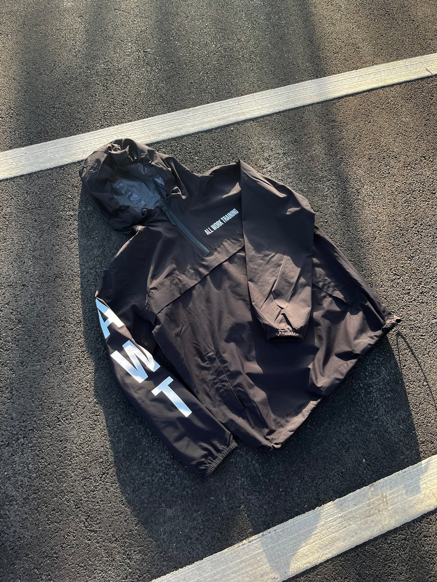 WHITE WIND-BREAKER JACKET