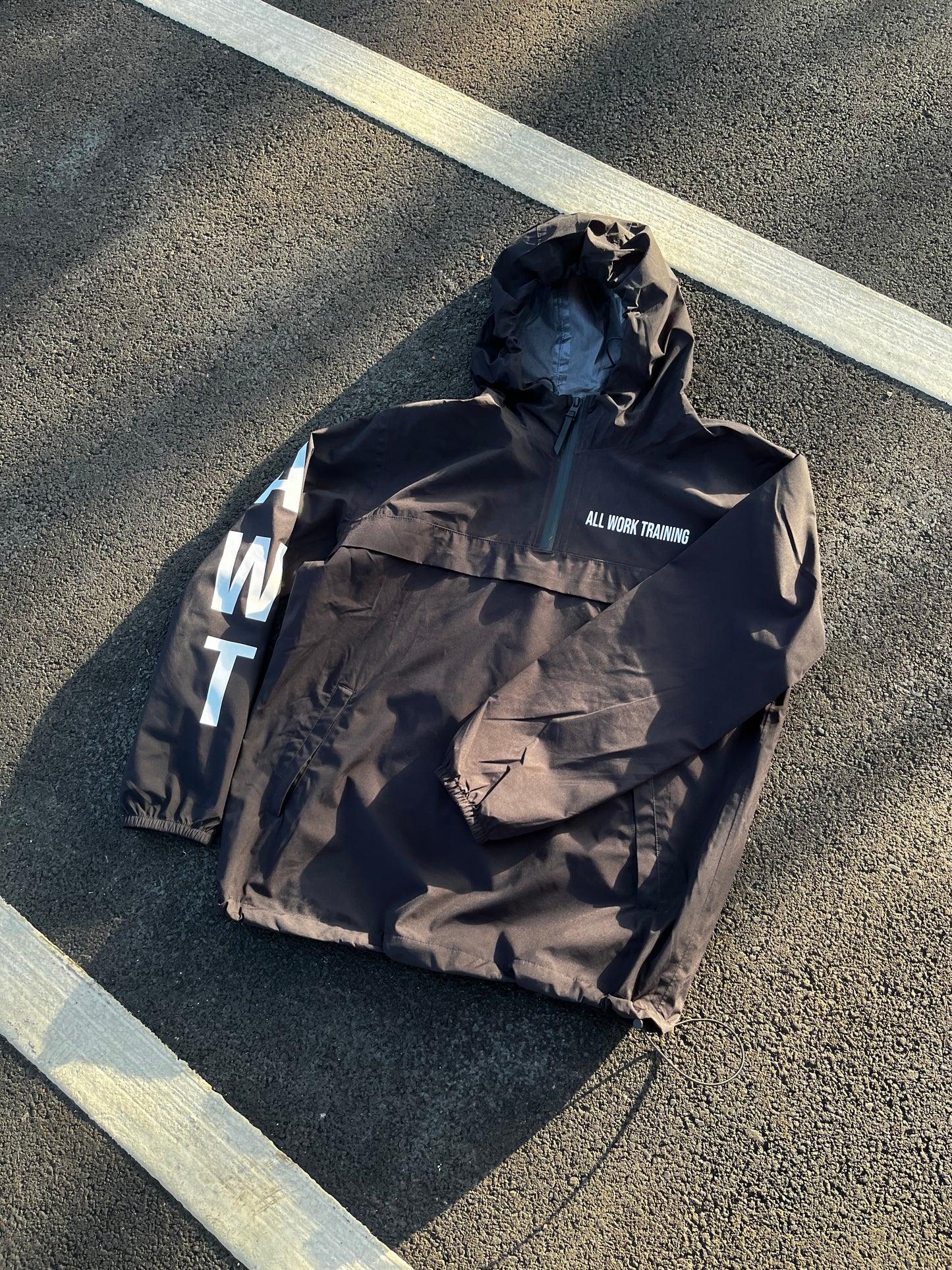 WHITE WIND-BREAKER JACKET
